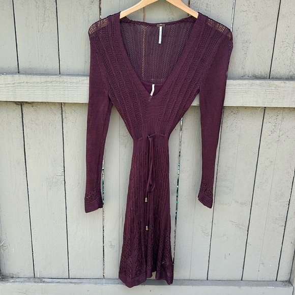 Free People Miranda Mini  Sweater Dress Very Light Open Knit Burgundy Sz Small - Picture 2 of 10